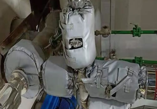 高溫管道<a href=http://m.aajob.cn/e/tags/?tagname=%E4%BF%9D%E6%B8%A9%E9%9A%94%E7%83%AD target=_blank class=infotextkey>保溫隔熱</a>衣